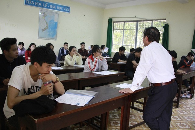 Đắk Lắk:  Điều chuyển giáo viên vi phạm dạy thêm, học thêm sang trường có điều kiện khó khăn