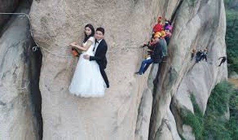 Trung Quốc dẹp hàng loạt phong tục “lạ”, xa hoa trong đám cưới