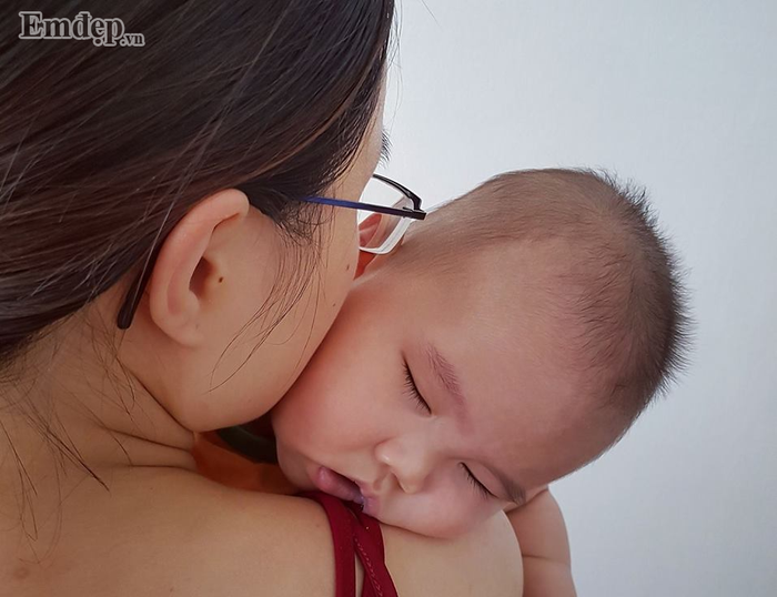 Bí quyết rèn con tự ngủ từ 1 tháng tuổi của mẹ Việt ở Cộng hòa Séc