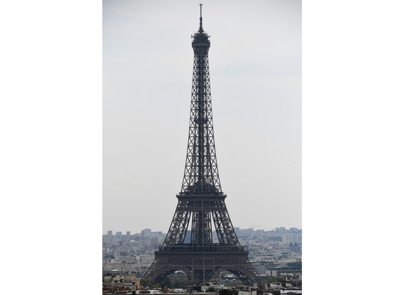 Tháp Eiffel và một số công trình văn hóa khác sẽ tạm thời đóng cửa