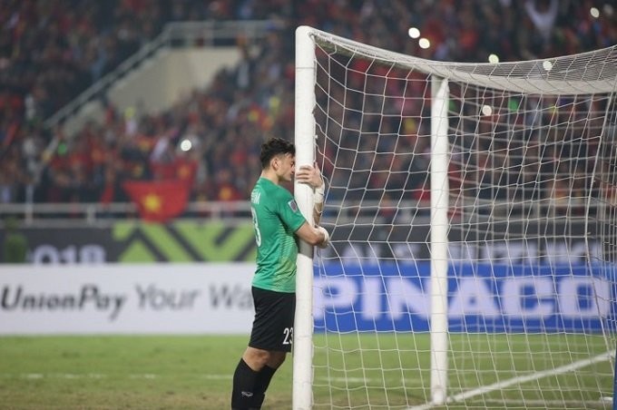 Vô địch AFF Cup, Văn Lâm có hành động đốn tim NHM Việt Nam