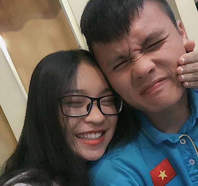Quang Hải và bạn gái trục trặc tình cảm sau chung kết AFF Cup 2018? 