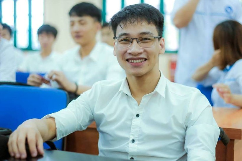 SV Nguyễn Văn Tuân tự tin trong lớp học