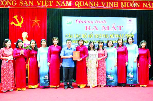 Ra mắt CLB hỗ trợ phụ nữ phát triển Trường ĐH Nông Lâm (ĐH Thái Nguyên)


