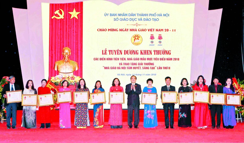 Các nhà giáo Hà Nội tiêu biểu được khen thưởng nhân Ngày Nhà giáo Việt Nam