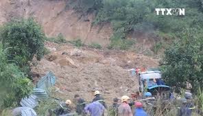 Sạt lở núi ở Khánh Hoà chôn vùi 2 ngôi nhà, 3 người tử vong