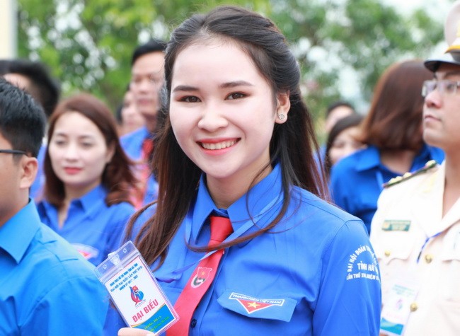 TW Hội Sinh viên Việt Nam vừa trao tặng Giải thưởng “Sao Tháng Giêng” cho bạn Dương Thị La sinh viên Đại học Hà Tĩnh.

