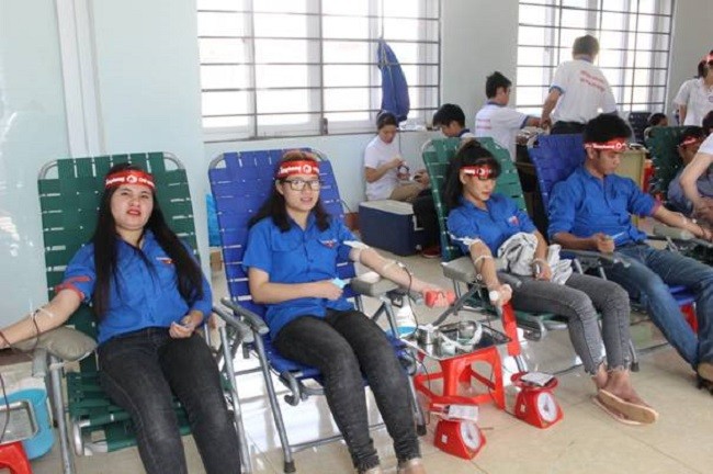Học sinh, sinh viên Nhà trường tại Ngày hội hiến máu tình nguyện “Chủ nhật đỏ”