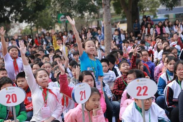 Các thí sinh hào hứng tham gia các trò chơi với giáo viên đến từ Language Link Việt Nam