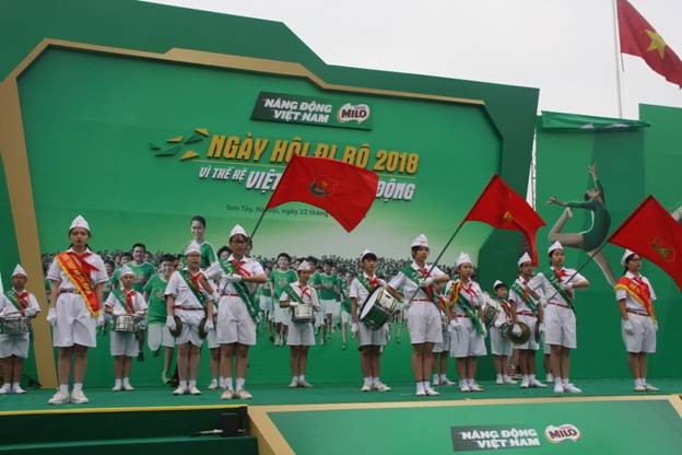 Các đại biểu dự "Ngày hội đi bộ vì vì thế hệ Việt Nam năng động 2018”


