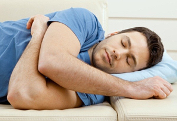 9 lợi ích tuyệt vời từ việc nằm nghiêng về bên trái khi ngủ