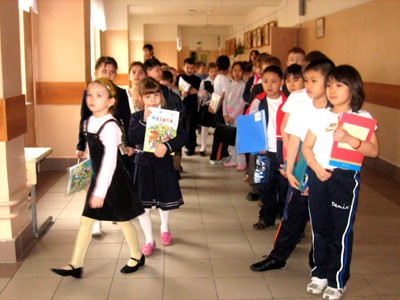 Thực trạng của học sinh nhập cư trong các trường phổ thông Nga