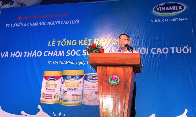 Anh Nguyễn Ngọc Thành - Giám đốc kinh doanh HCM của Vinamilk phát biểu tại hội thảo