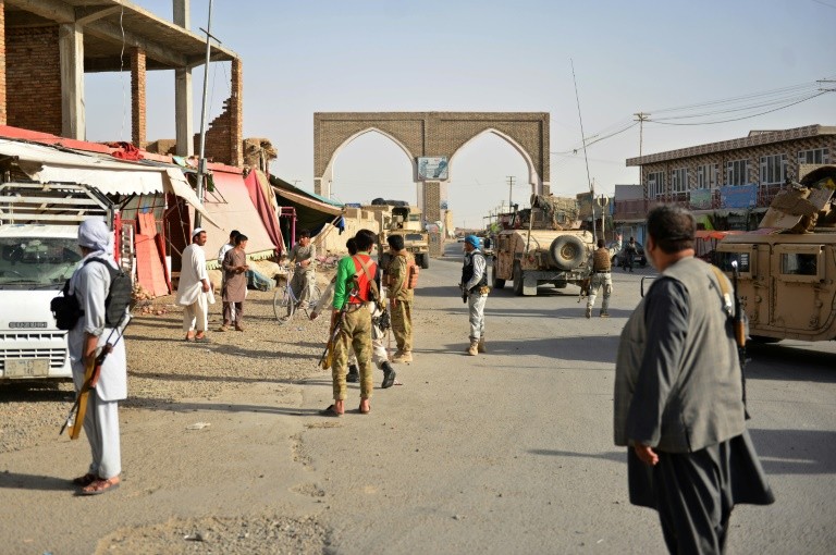 Taliban tiến hành nhiều cuộc tấn công trên khắp Afghanistan và chiếm đóng nhiều vùng lãnh thổ trong năm 2018, bao gồm cả thành phố Ghazni