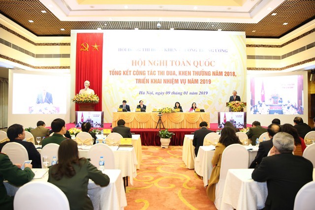 Phó Thủ tướng Thường trực Chính phủ Trương Hòa Bình nhấn mạnh phải phòng chống tiêu cực trong công tác thi đua, khen thưởng