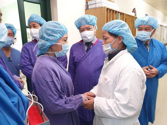 Nhiều người nước ngoài đã đến Việt Nam khám chữa bệnh