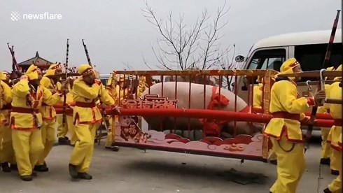 Kinh ngạc con lợn nặng gần 1 tấn đạt giải "Vua lợn" ở Trung Quốc