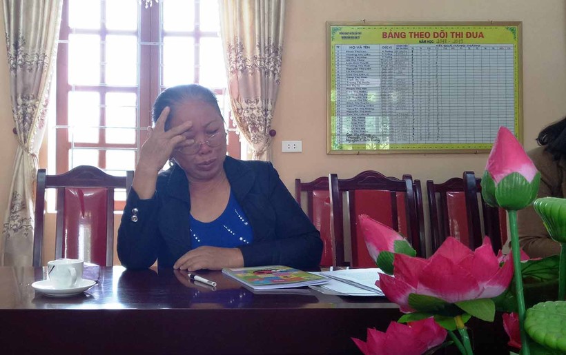 Nói chuyện lương hưu, bà Lê Thị Thơm không cầm được nước mắt