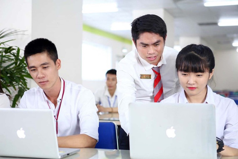 Tư vấn tuyển sinh trực tuyến tại ĐH Nguyễn Tất Thành