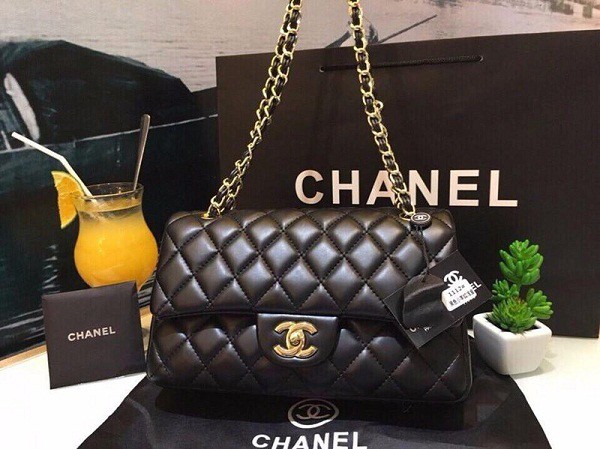 Chiếc túi Chanel đắt tiền không ở chất liệu hay mẫu mã, mà ở giá trị thương hiệu