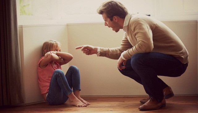 5 câu nói cha mẹ rất không nên nói với con cái trong những ngày Tết 