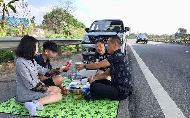 Xử phạt tài xế mở tiệc rồi livestream trên cao tốc Nội Bài - Lào Cai