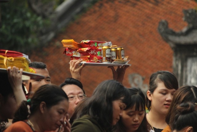 Công an Hà Nội bắt giữ 6 “cò mồi” chèo kéo khách đi chùa Hương
