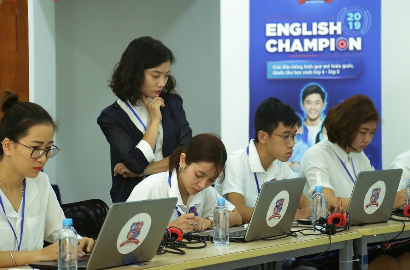 Các thí sinh khối trung học tham dự Vòng 1 Cuộc thi English Champion 2019.