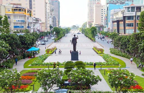 TP HCM cấm xe vào đường Nguyễn Huệ tối cuối tuần