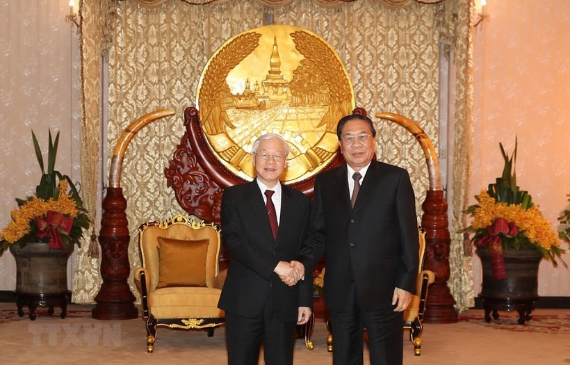 Tổng Bí thư, Chủ tịch nước Nguyễn Phú Trọng và nguyên Tổng Bí thư, Chủ tịch nước Lào Choummaly Sayasone. Ảnh: TTXVN