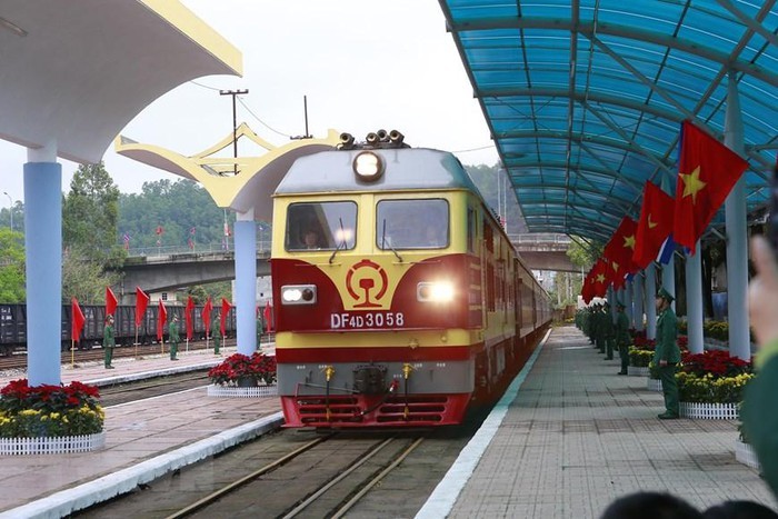 Đoàn tàu hỏa đặc biệt đón Chủ tịch Kim Jong-un đã vào ga Đồng Đăng 