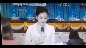Nữ MC truyền hình bị đâm ngay trước khi lên sóng