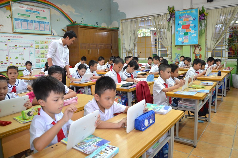 Trong giờ học tại Trường TH Vĩnh Khê (Đông Triều, Quảng Ninh)