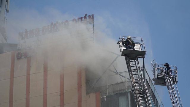 TP HCM: Cháy nhà hàng cao tầng ở trung tâm Quận 1, thực khách tháo chạy tán loạn