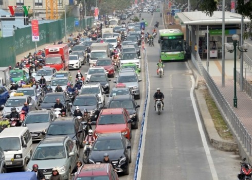 Hà Nội sẽ cấm xe máy trên đường Lê Văn Lương, Nguyễn Trãi?