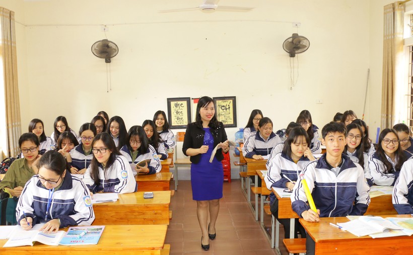 Giờ học tại Trường THPT chuyên Phan Bội Châu (TP Vinh, Nghệ An). Ảnh: Ngọc Sơn