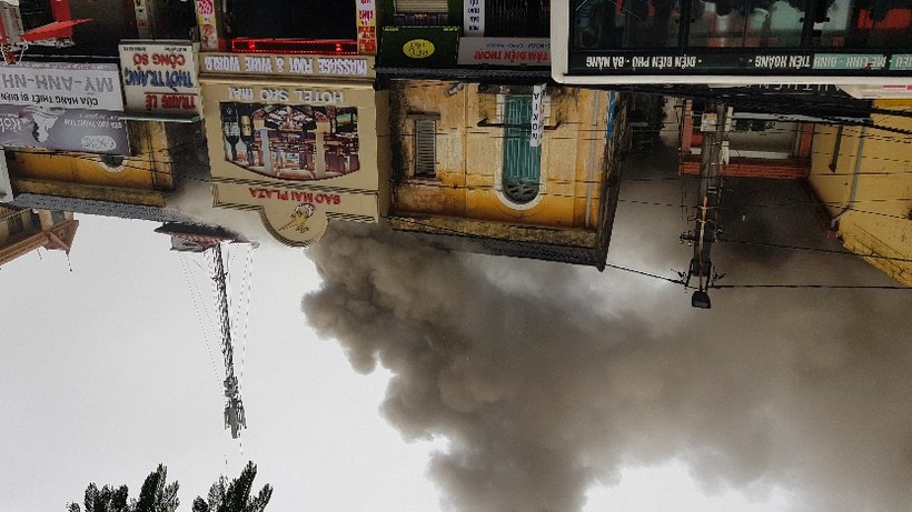 Khách sạn Sao Mai cháy lớn, nạn nhân tử vong chính là người báo cháy