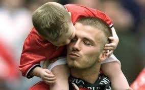 Những khoảnh khắc chứng minh David Beckham là ông bố tuyệt vời