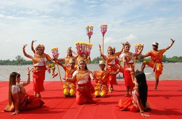 Đồng bào dân tộc Khmer ở Đồng bằng sông Cửu Long vui Tết cổ truyền Chôl Chnăm Thmây Ảnh: D.T