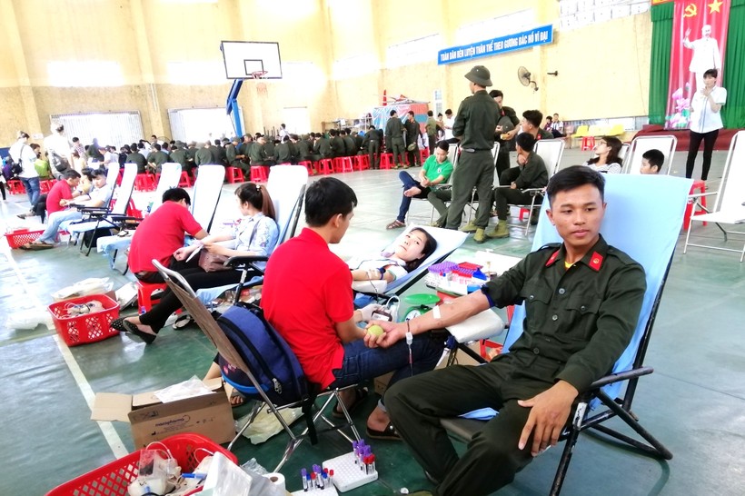 Chiến sĩ nghĩa vụ hiến máu nhân đạo