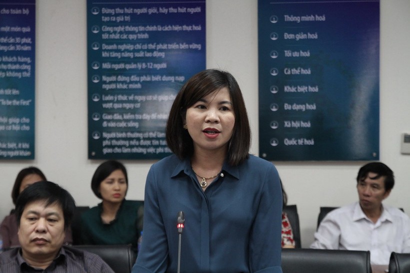 Cô Nguyễn Thị Hồng Thúy phát biểu tham luận tại Hội nghị. Ảnh: T.G