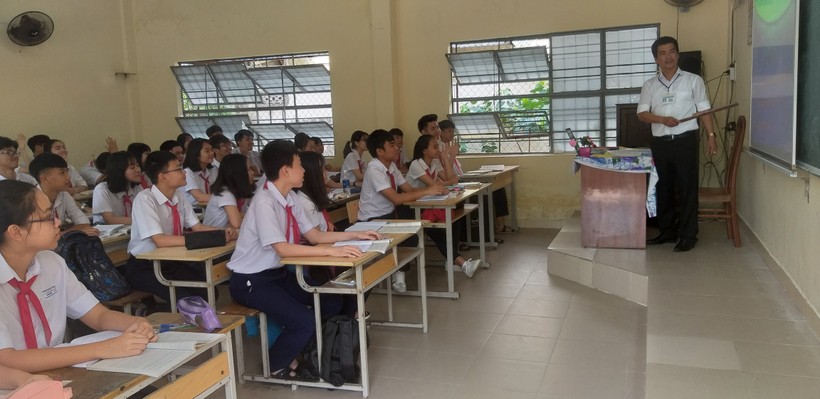 Một giờ dạy - học với bảng thông minh tại Trường THCS Nguyễn Huệ (Q. Hải Châu, TP Đà Nẵng). Ảnh: Ánh Ngọc
