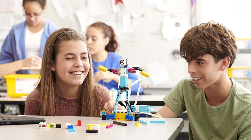 Thị trường giáo dục đang là mảnh đất béo bở mà hãng Lego hướng đến.
