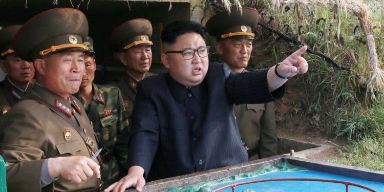 Nhà lãnh đạo Triều Tiên Kim Jong-un chỉ đạo thử nghiệm vũ khí chiến thuật
