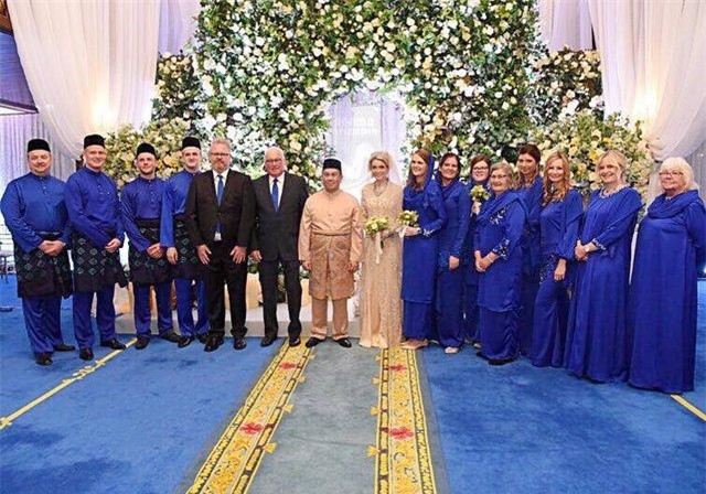 Thái tử Malaysia kết hôn với nữ thường dân người Thụy Điển