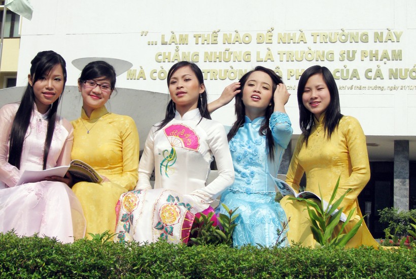 Sinh viên Trường ĐH Sư phạm Hà Nội. Ảnh: Bắc Việt