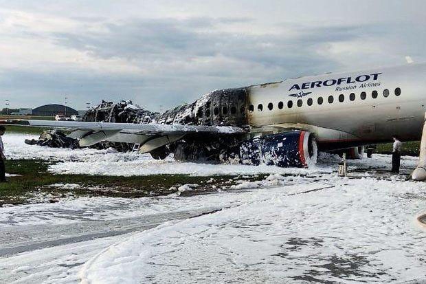 Máy bay Sukhoi Superjet 100 bất ngờ bốc cháy khiến 41 người thiệt mạng
