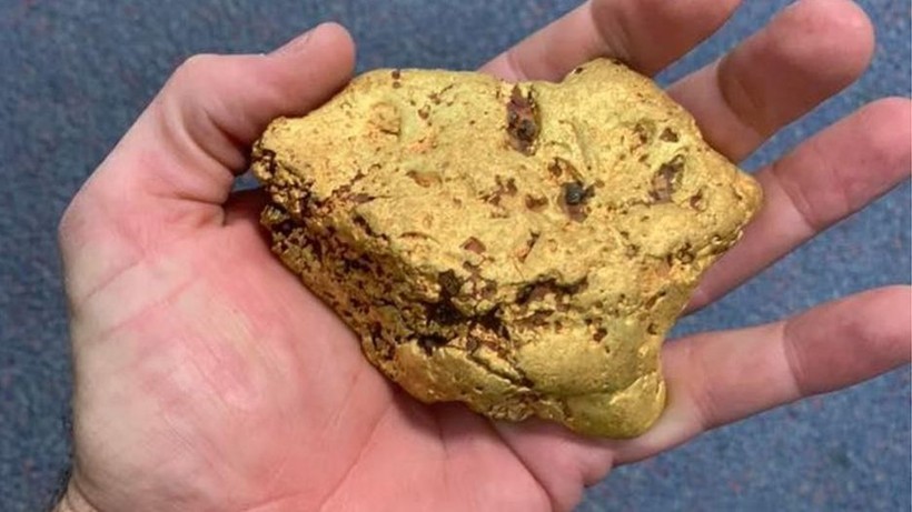 Cục vàng nặng 1,4 kg, ước tính trị giá 69.000 USD được tìm thấy ở Kalgoorlie, phía Tây Australia. (Ảnh: BBC)