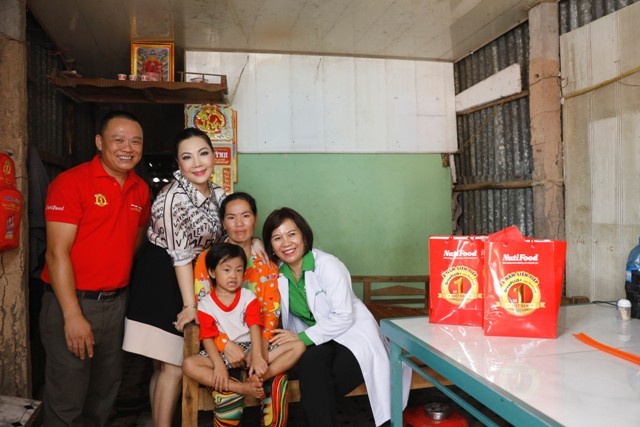 NutiFood tặng nhà cho cô bé nghèo bị suy dinh dưỡng ở Cà Mau