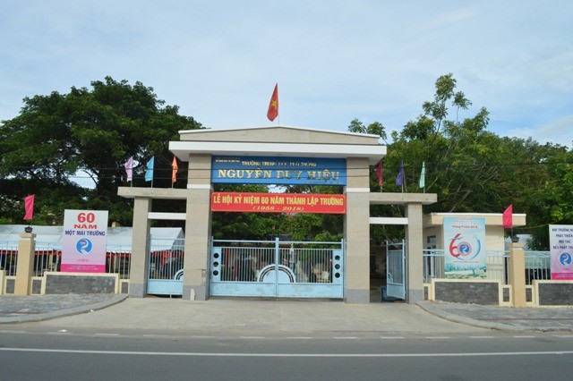 Ngôi trường THPT Nguyễn Duy Hiệu hơn 60 năm tuổi sẽ được di dời và xây dựng mới.

